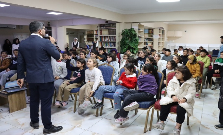 Büyükşehir’den “Dijital Dünyada Denge” semineri