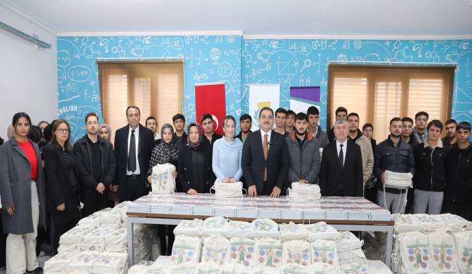 Başkan Canpolat’tan Üniversite adaylarına büyük destek