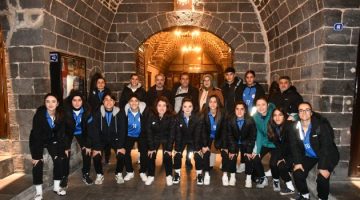 Siverek Belediyesi’nden Ağrı’nın Kız Futbol Takımına Anlamlı Destek