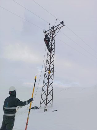 DİCLE Elektrik’ten 6 İlde Kar Mesaisi