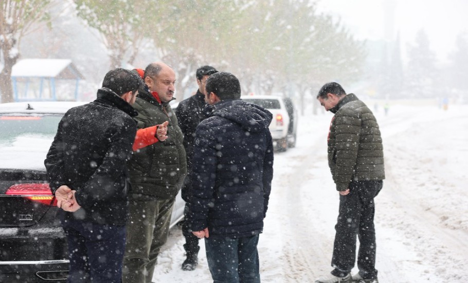 Başkan Gülpınar, karla mücadeleyi sahada inceledi