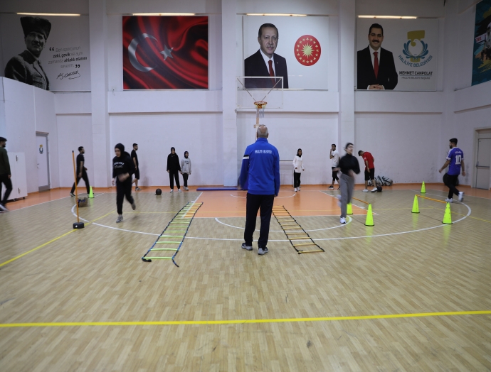 Haliliye Belediyesinden gençlere kariyer hedeflerine tam destek