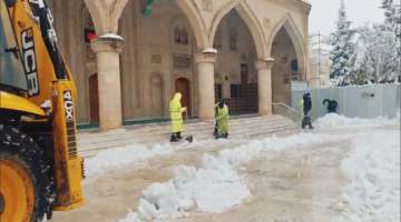 Eyyübiye’de Camiler ve Yollar Kardan Temizlendi
