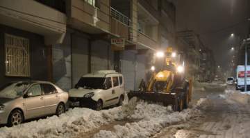 Haliliye Belediyesi ekipleri karla mücadelede kesintisiz sahada