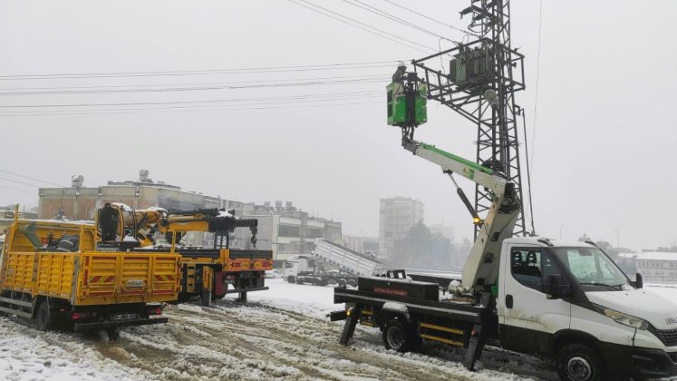Dicle Elektrik’ten Şanlıurfa’da Zorlu Kış Mesaisi