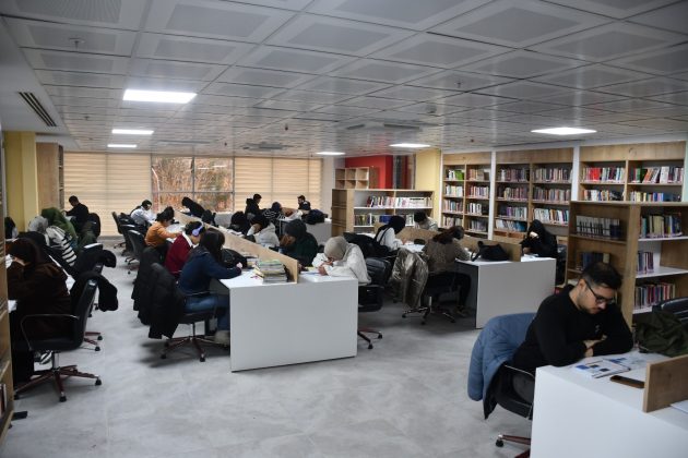 Siverek’te ilçe Halk Kütüphanesi ve bebek-çocuk kütüphanesi açıldı