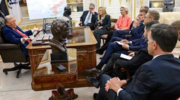 Avrupa sıkıştı: Grönland’ı ABD’den, Ukrayna’yı Rusya’dan korumak