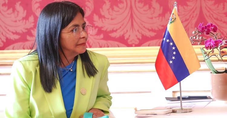 Maduro’nun yerine yardımcısı geçti