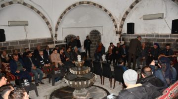 Siverek’te dengbejler tarihi hamamda haykırdı