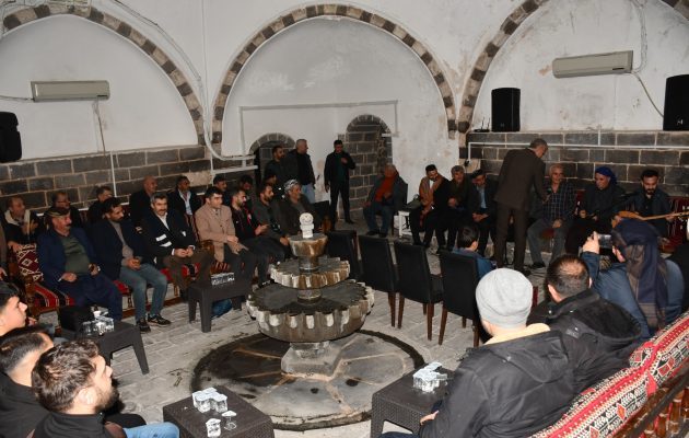 Siverek’te dengbejler tarihi hamamda haykırdı