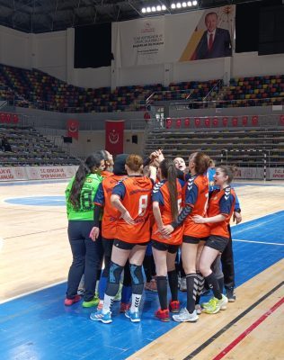 Güneşin Çocukları Play-offlara lider gitmeyi garantiledi