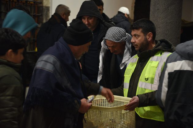Siverek Belediyesi’nden Berat Kandili ikramı