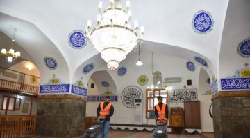 Siverek’te camiler Ramazan öncesi temizleniyor