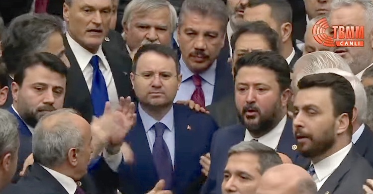 TBM’de gergin and içme töreni