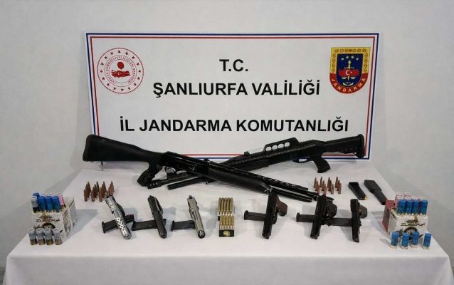Urfa’nın Akçakale ilçesinde ruhsatsız silah operasyonu