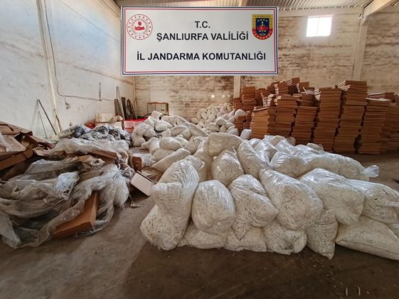 Jandarma affetmedi: 40 milyon adet makaron ele geçirildi