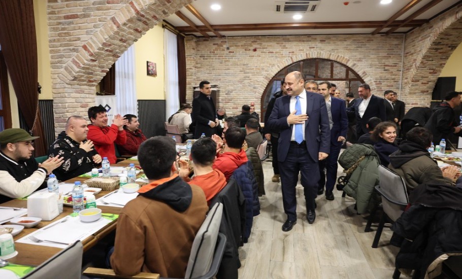 Başkan Gülpınar, engelli bireylerle gönül sofrasında