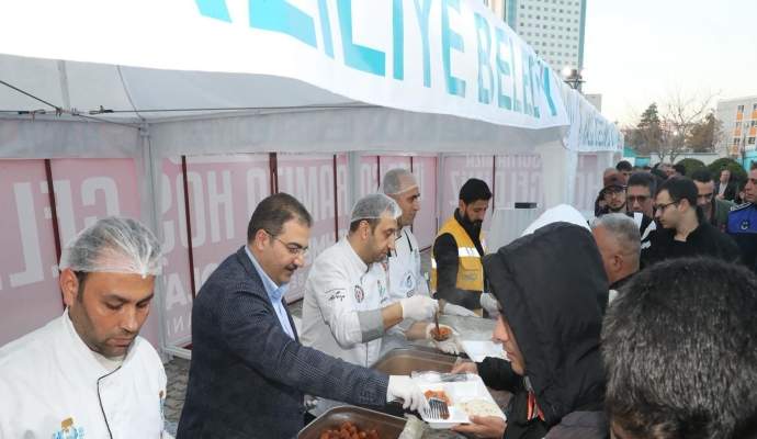 Başkan Canpolat: “Temel gayemiz vatandaşımızın gönlüne dokunmak”