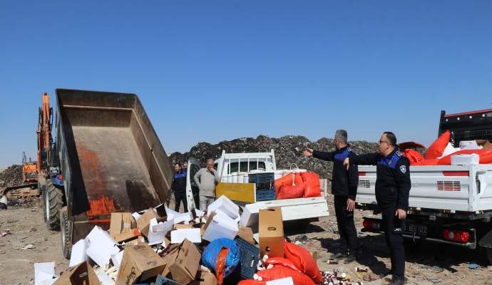 Haliliye Zabıta ekipleri 5 ton bozuk gıda ele geçirdi