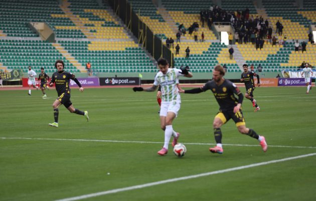 Şanlıurfaspor kendi evinde Ankaragücü ile 2-2 berabere kaldı