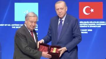 Atatürk Barış Ödülü’nü aldı